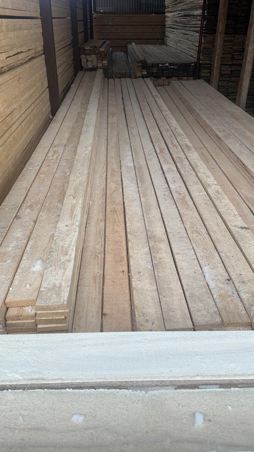 Доска обрезная 25х100х6000, сосна, 1 сорт, Естественная влажность