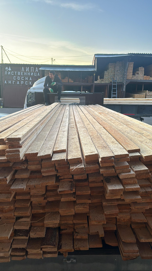 Доска обрезная 25х100х6000, сосна, 1 сорт, Естественная влажность