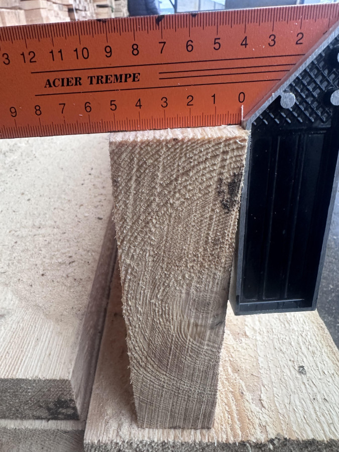 Доска обрезная 50х200х6000. Сосна. 1 сорт. Естественная влажность