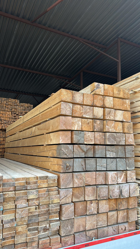 Брус обрезной 200х200х6000, ГОСТ. 1сорт. Естественная влажность