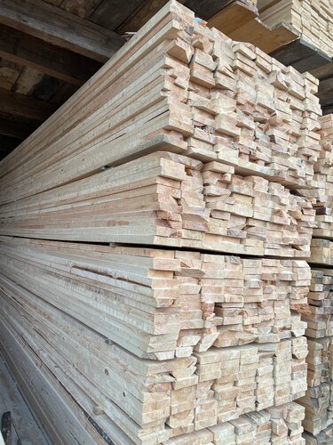 Доска обрезная 40х150х6000, Сосна. 1 сорт. Естественная влажность