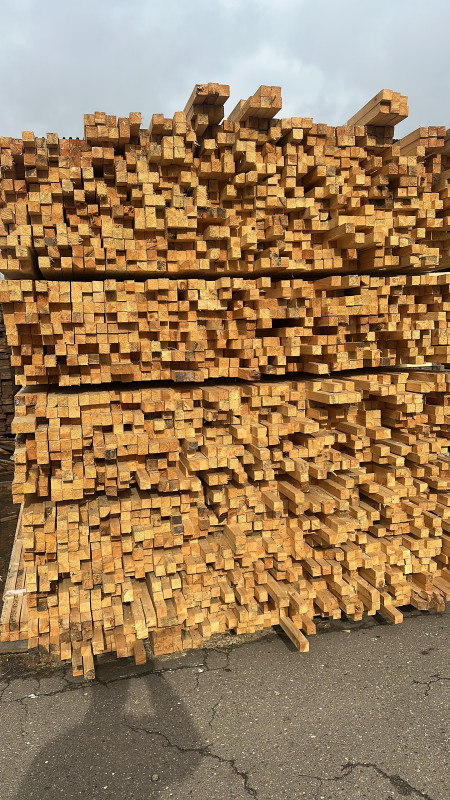 брус обрезной 50х50х3,ГОСТ.1сорт.Естественная влажность.