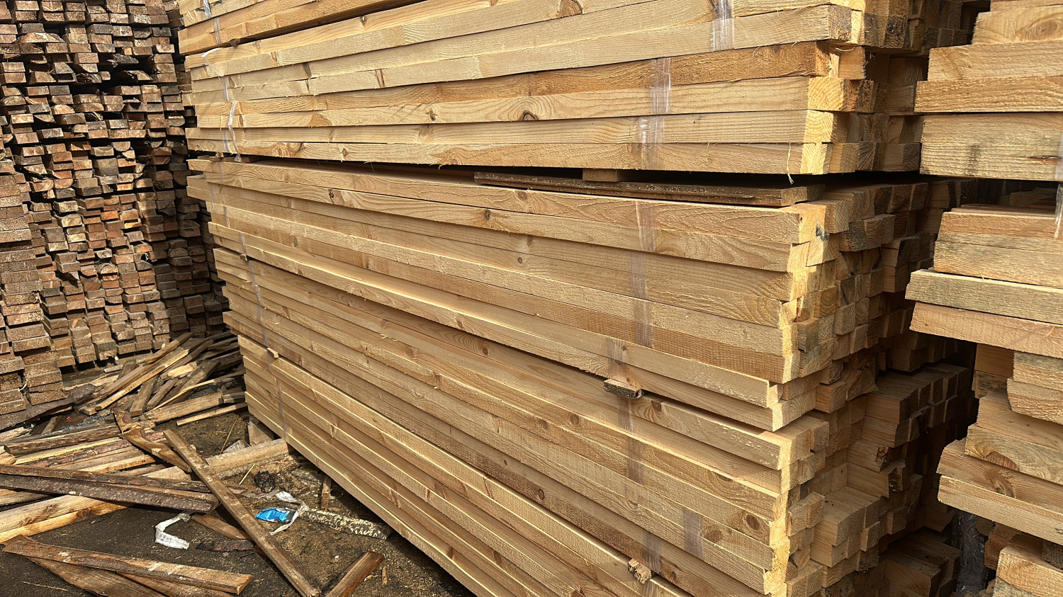 брус обрезной 50х50х3,ГОСТ.1сорт.Естественная влажность.