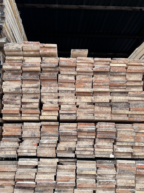 Доска обрезная 25х150х6000, ГОСТ. Сосна. 1 Сорт. Естественная влажность