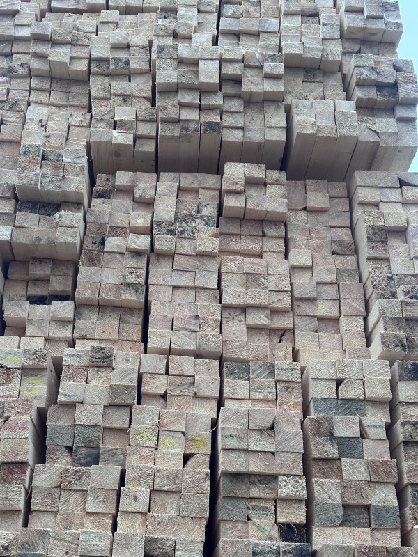 Брус обрезной 40х50х3000мм. Хвоя. 1Сорт. Естественной влажности